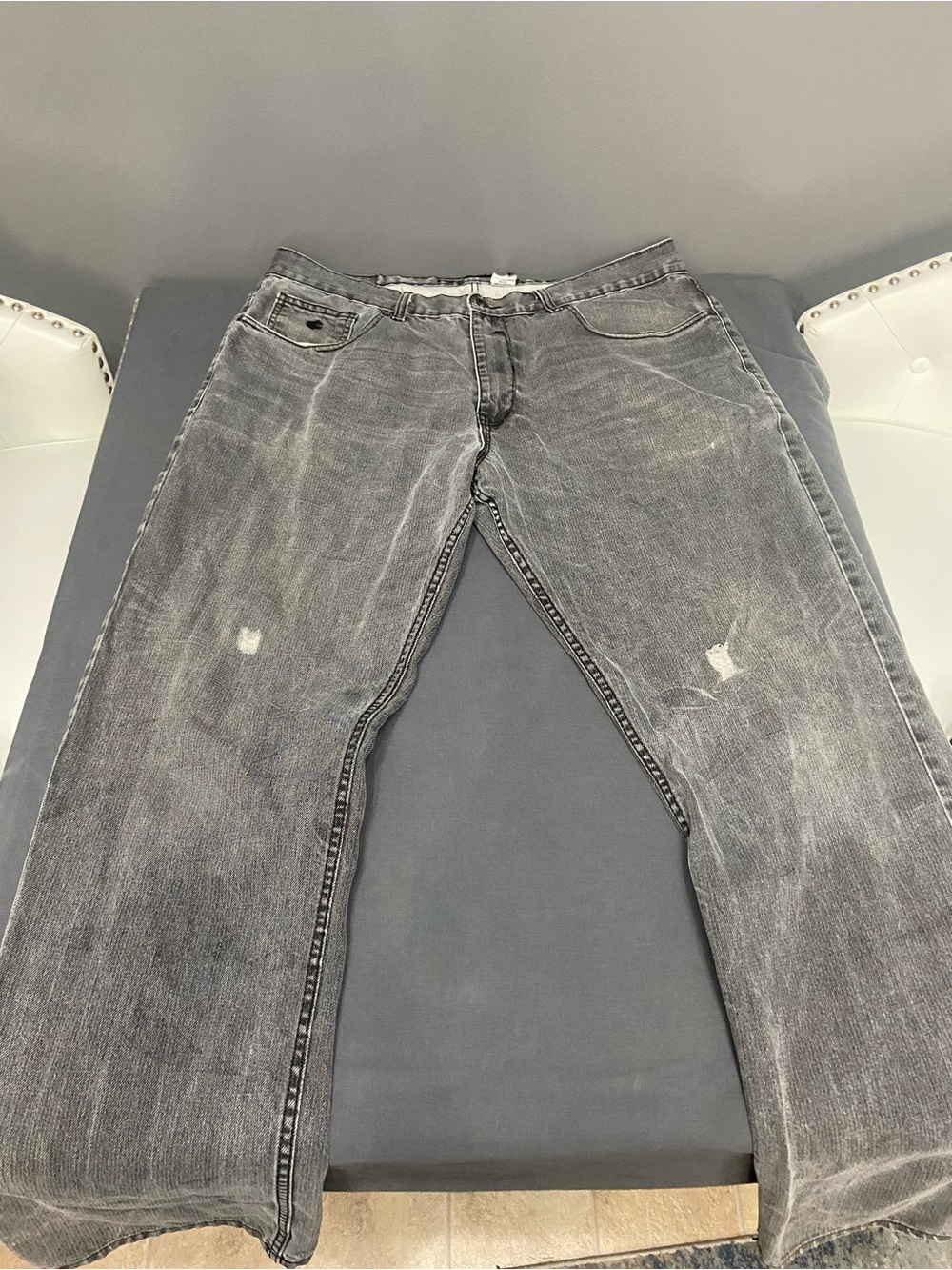 ROCAWEAR Mens Classic Fit Jeans 40 Straight Leg Y2K Grunge Distressed Streetwear